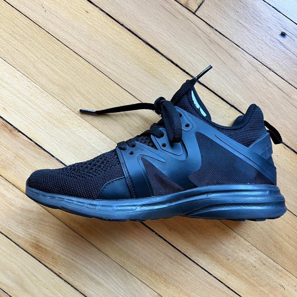 APL Women’s Ascend Black training sneaker